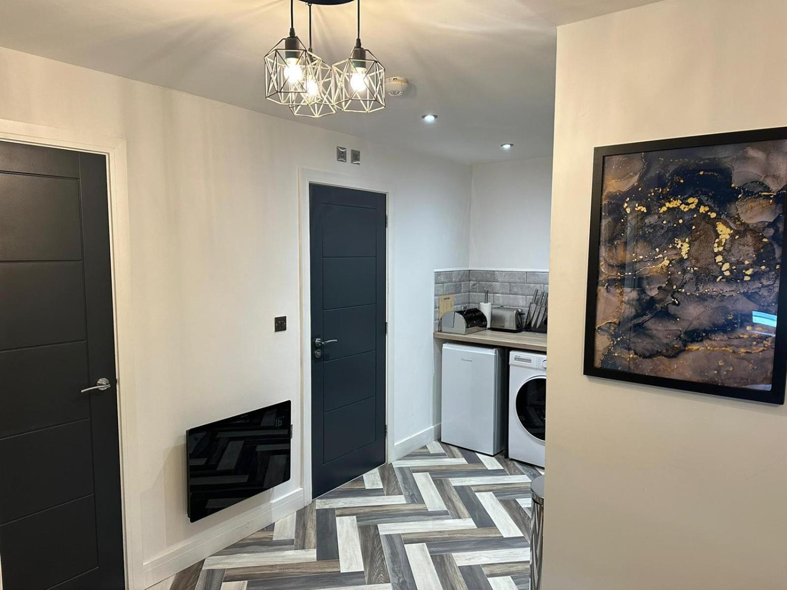 Newark House Premium Apartments With Sofa Beds - Wifi - Free Parking - Perfect For Contractors! Peterborough Exterior foto