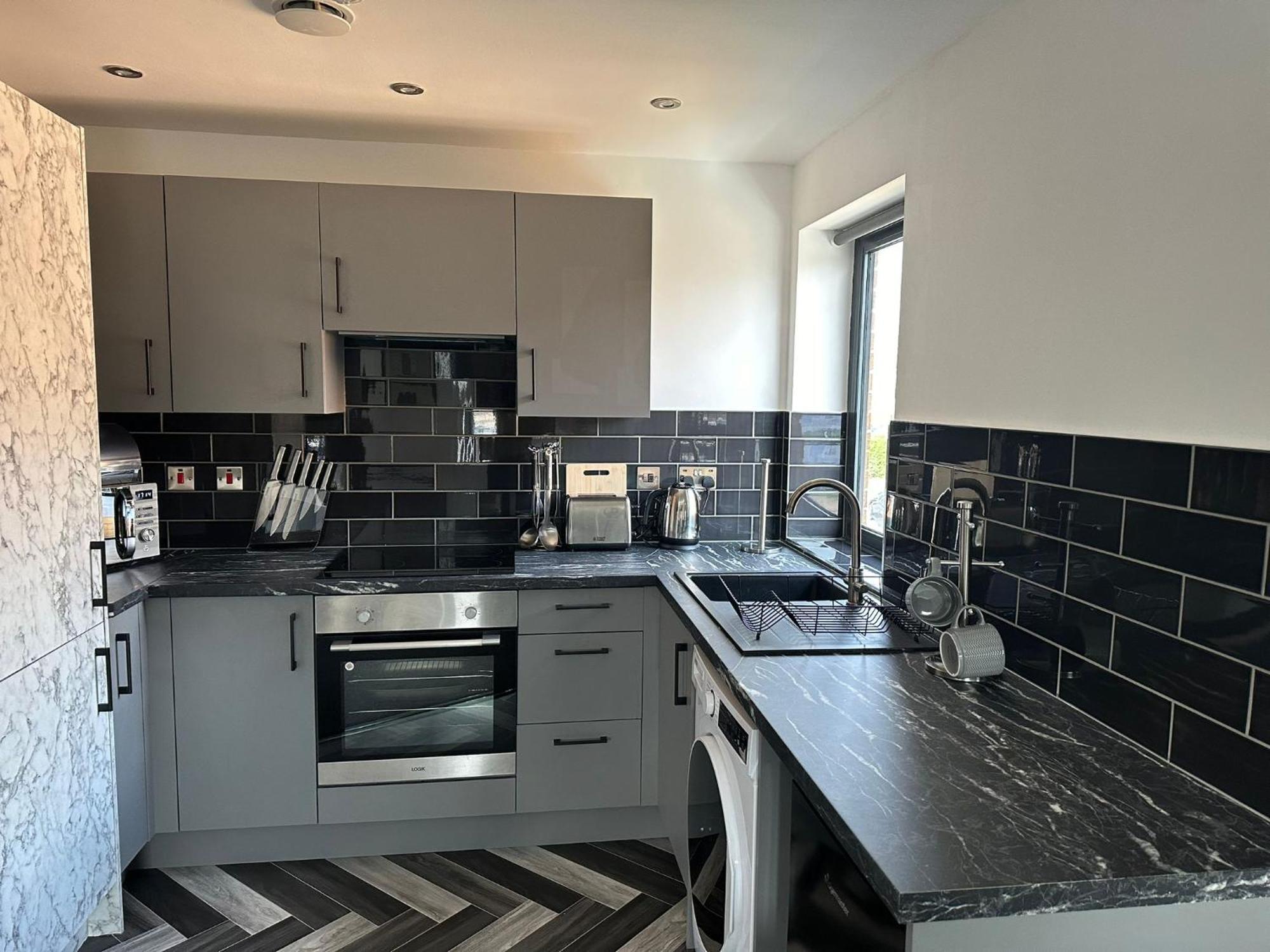 Newark House Premium Apartments With Sofa Beds - Wifi - Free Parking - Perfect For Contractors! Peterborough Exterior foto