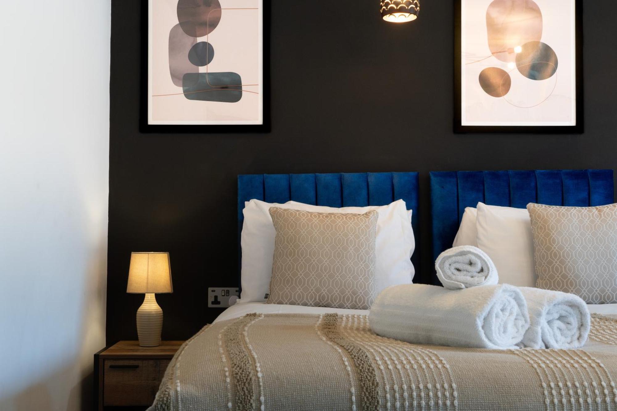 Newark House Premium Apartments With Sofa Beds - Wifi - Free Parking - Perfect For Contractors! Peterborough Exterior foto